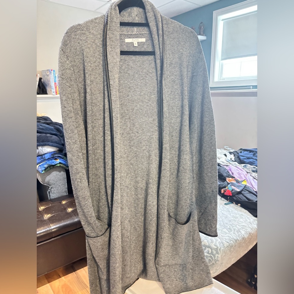 ALFRED SUNG Black and White Open-Front Shawl Collar Cardigan